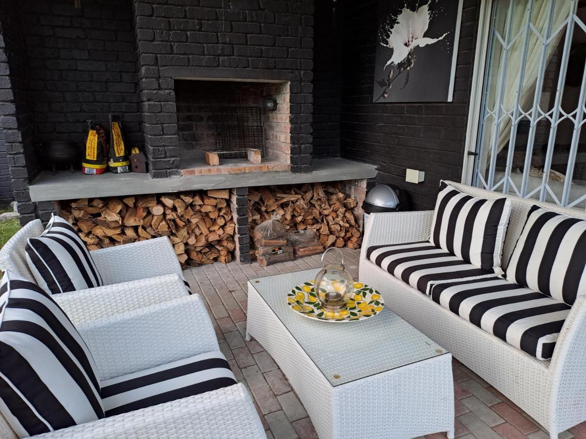 Milky Way Executive Suite Hermanus Exterior photo